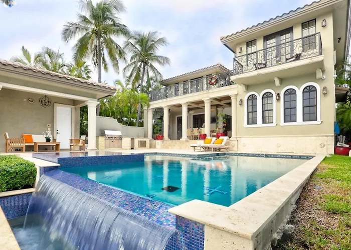 Villa Ayzal - Luxury Waterfront Miami